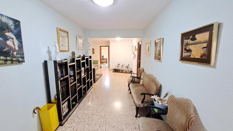 Foto f654b0c0-4efa-4310-8678-05cd83240aef. Oficina a La Vila Alzira