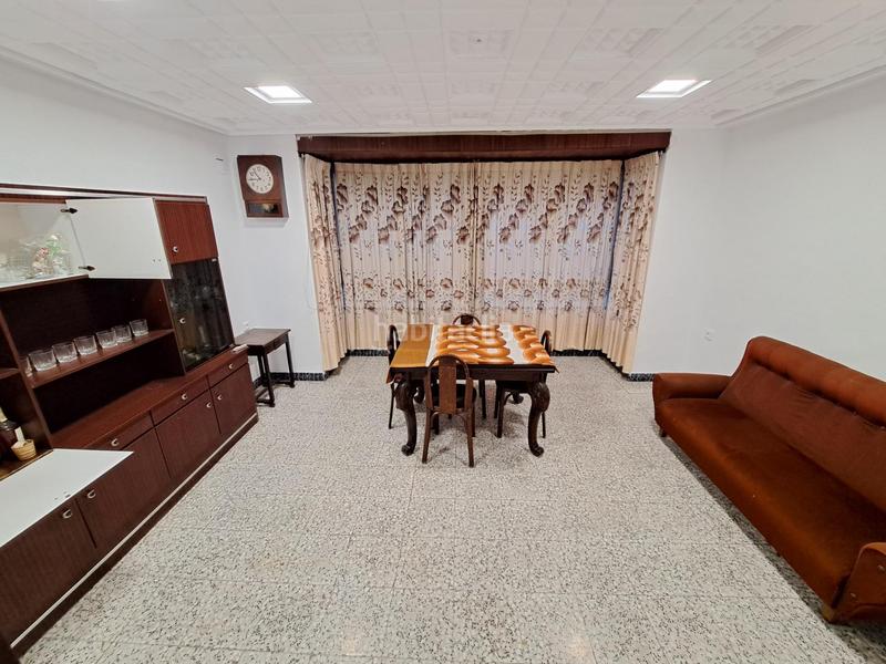 Foto 78cd1ef9-b105-4d02-8232-87318ddde0cc. Casa amb aparcament a Centre Alzira