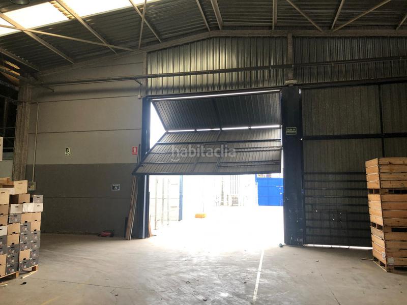 Foto 301fa007-9424-44c0-9337-9af3d4351096. Nave industrial  de poca antigedad en venta. en Guadassuar