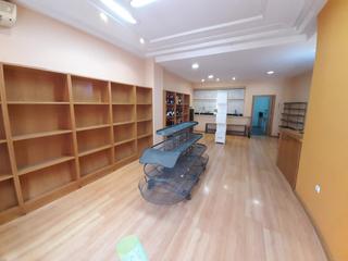 Lloguer Local Comercial a Centre. Local comercial en alquiler