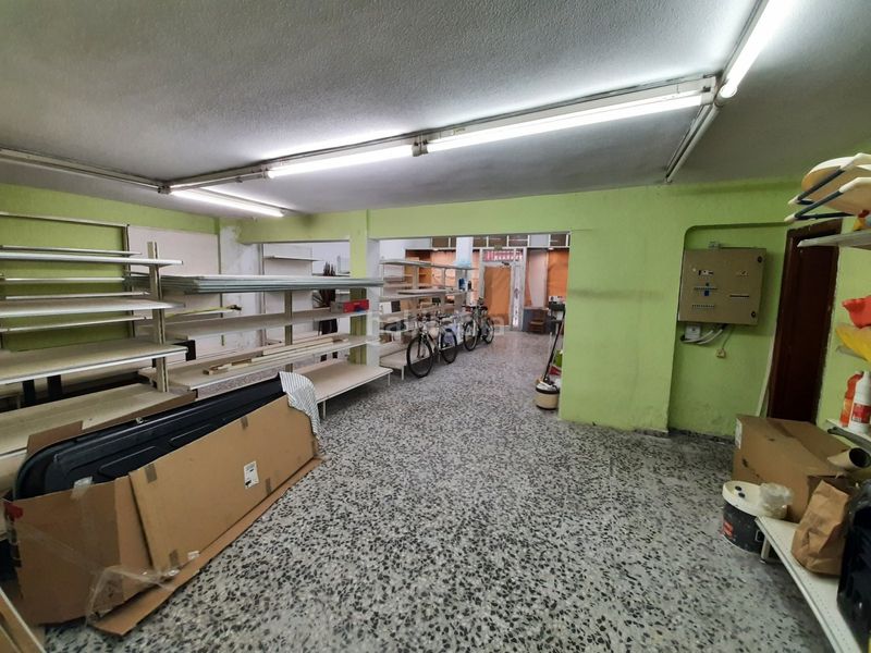 Foto 395fef44-126a-40ad-a7ad-c88c1965ca0b. Local comercial a Centre Alzira