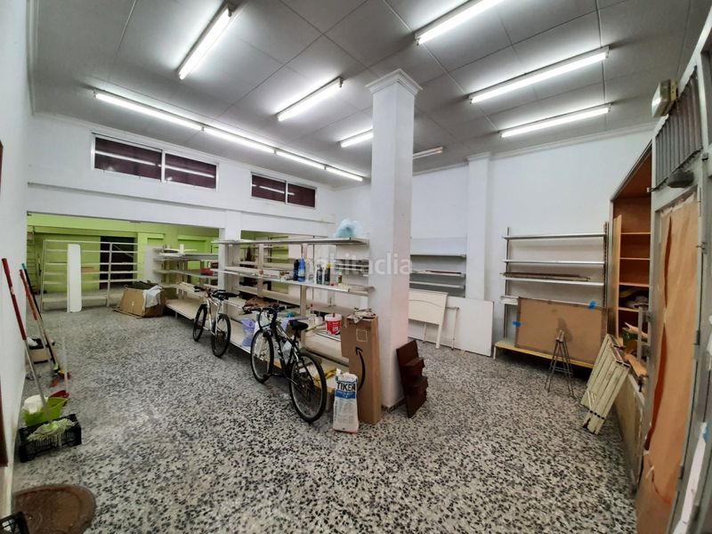 Foto faaaaf1f-d5db-4e42-81b7-f20d24562009. Local comercial a Centre Alzira