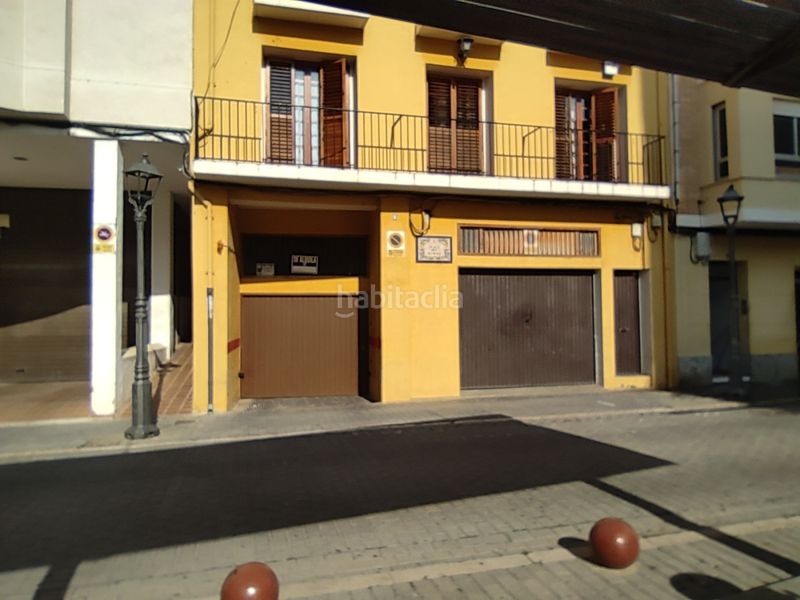 Foto fc4dfa28-8553-4d14-8e11-89656552dbb5. Aparcament cotxe a La Vila Alzira