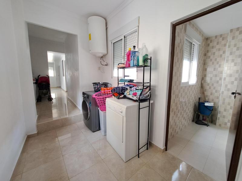 Foto 776f40ea-b6f9-4413-a13b-5849fe9f888e. Maison avec parking dans Caputxins Alzira