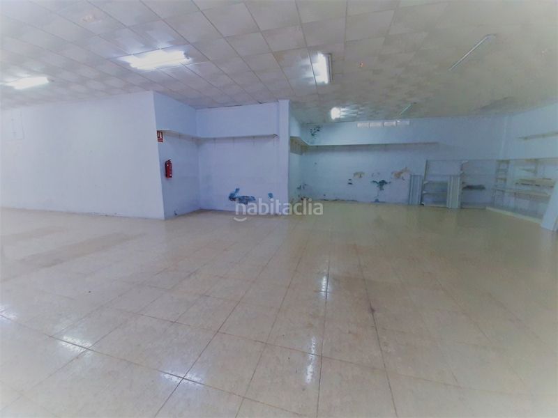 Foto 81e67bfd-e0d8-42e8-a795-b3f0255e15f7. Lloguer local comercial a Carcaixent