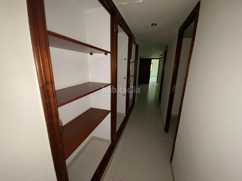 Foto c4b76090-a29a-43cb-9c11-85b1771b942d. Oficina a Pere Morell - Alborxí Alzira