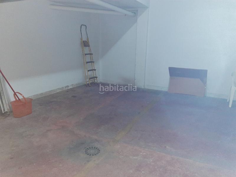 Foto 3a5110cc-2104-486a-99c9-947da64220d4. Aparcament cotxe a Carcaixent