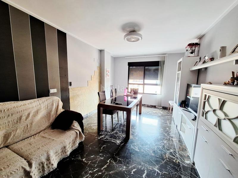 Foto a0cb8cc7-8a9d-46fb-bebf-eea390640079. Appartamento con parcheggio in Sants Patrons Alzira