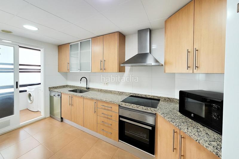 Foto f52c1e4a-3a87-4607-912b-a32d9239839b. Appartamento con parcheggio in Sants Patrons Alzira