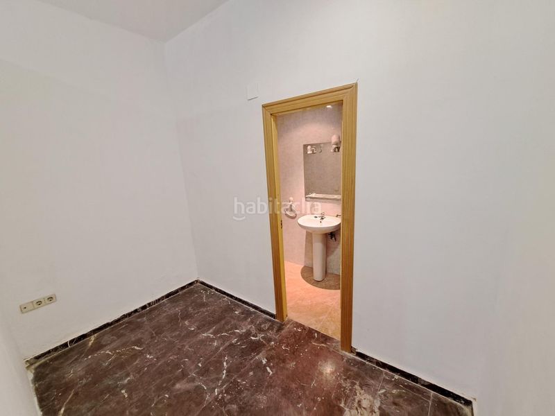Foto 4b254676-87cb-4dc9-b155-7eac1cf6f8d6. Local comercial a Centre Alzira