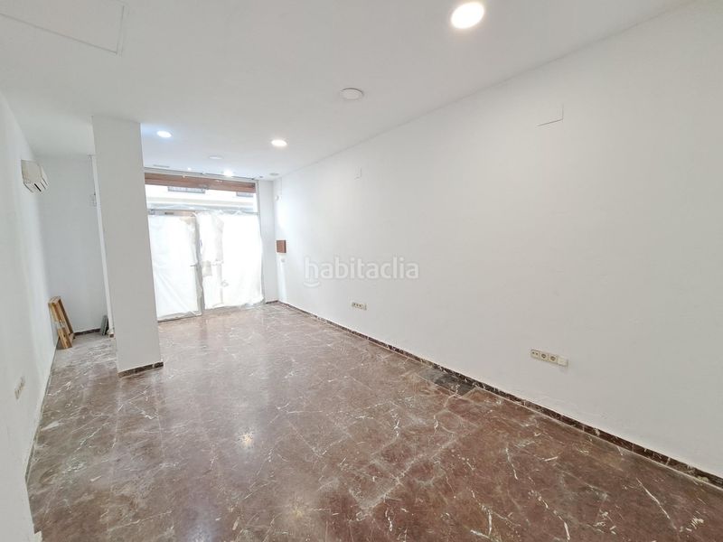 Foto b164db72-380b-411a-97de-17fe5257cd13. Local comercial a Centre Alzira