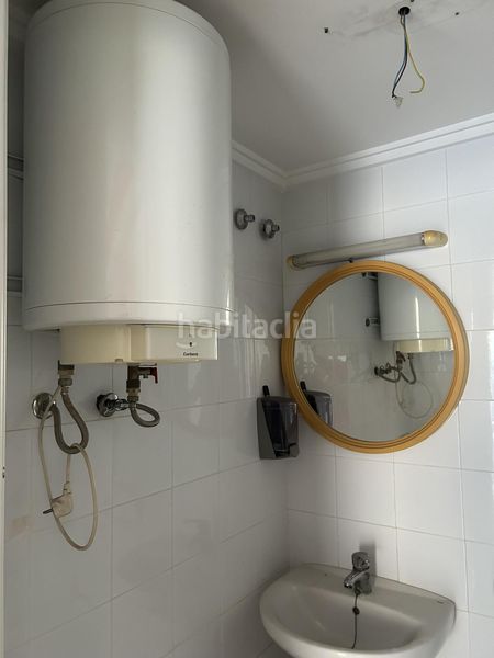 Foto 259ed8c5-0da7-4a59-ab0f-cc54c1fc1a23. Local comercial a Centre Alzira