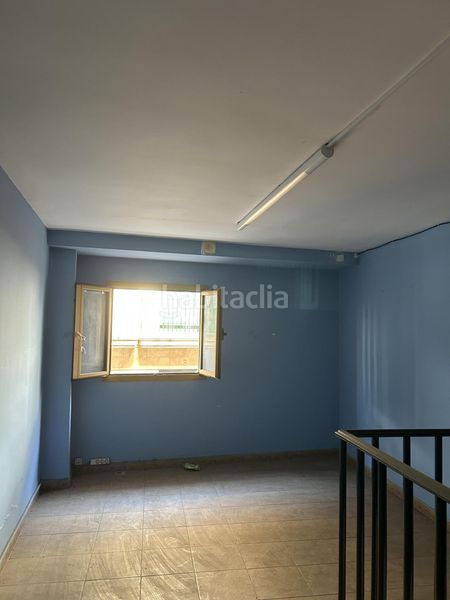 Foto 4e6b30af-6ca2-4502-98dd-afc6bce4deb9. Local comercial a Centre Alzira