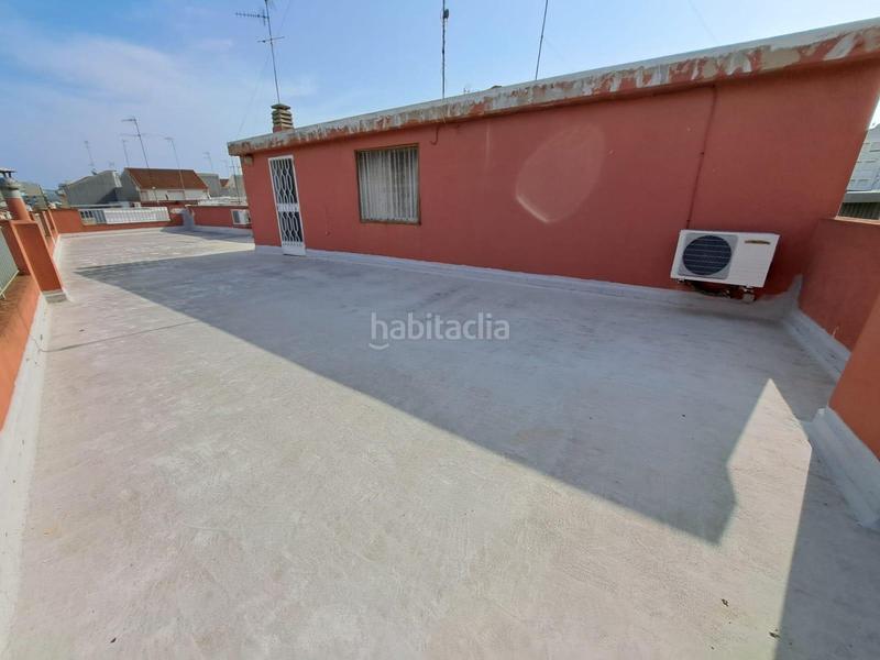 Foto d5d8e0df-be8b-4cf8-b5ab-b75c64cfd264. Maison avec parking dans Pere Crespí Alzira