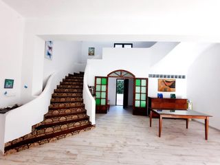 Bauernhof en Alberic. Amplio chalet con casa de invitados y 55000 metros de terreno cu
