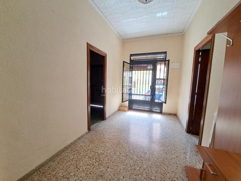 Foto c0445ca7-11ca-48e1-8fbc-563a30cd0191. Casa con parcheggio in Carcaixent