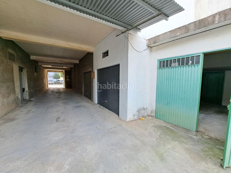 Foto dbdfca55-9a1d-4316-808f-c8a9c5701f7b. Planta baixa amb aparcament a Carcaixent