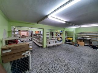 Local commercial à Centre. Local comercial en planta baja