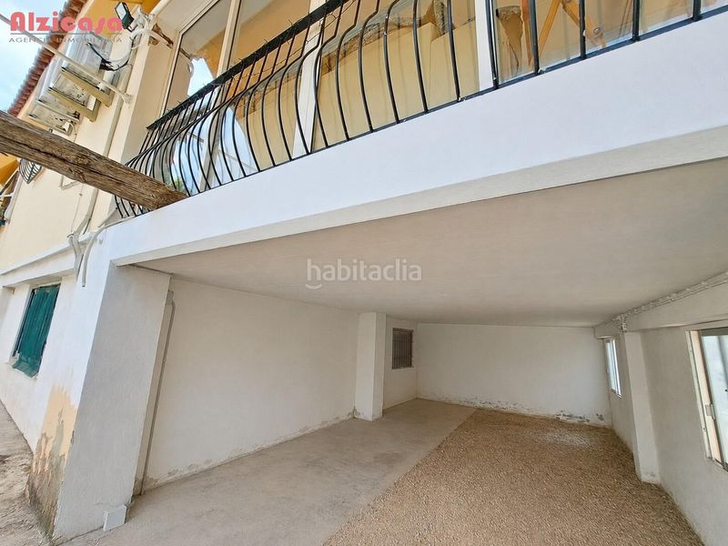 Foto c6466508-260f-4141-8fec-11b565a63e0a. Xalet amb aparcament piscina a Alberic