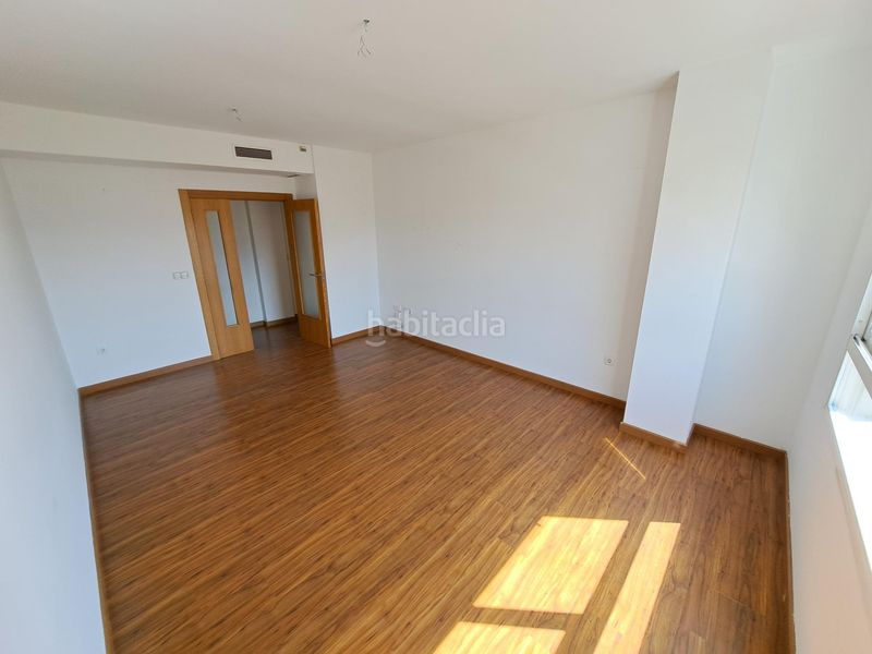 Foto d9c737a6-de4b-46e9-b94c-8652070c6cd7. Pis amb aparcament a Sants Patrons Alzira