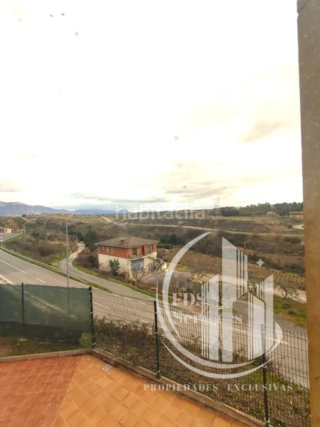 Foto 22c95a9f-4967-4123-a7b2-7423d575b2aa. Casa aparellada amb xemeneia calefacció aparcament a Elciego