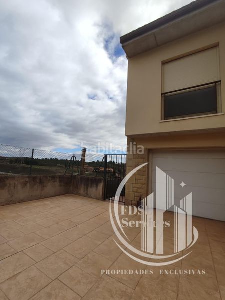 Foto 60757624-40b7-431f-80c7-a8af45afa931. Casa aparellada amb xemeneia calefacció aparcament a Elciego