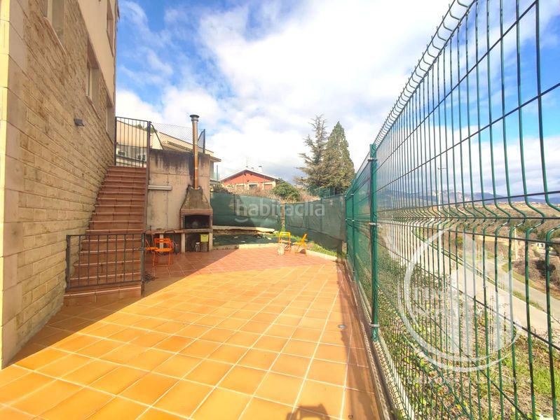 Foto ab7c6f45-6fbf-473a-bb66-7c5dd17c6a36. Casa aparellada amb xemeneia calefacció aparcament a Elciego