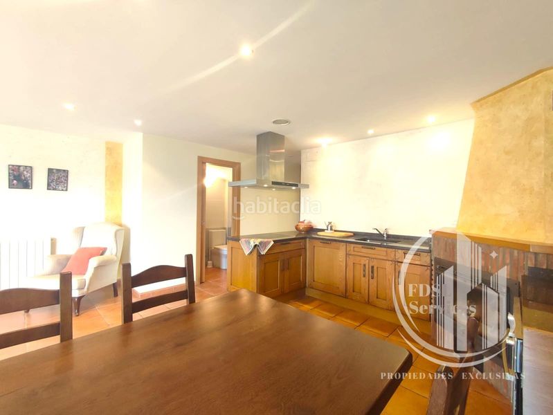 Foto c0db5808-12a0-465a-bac2-5bd00a36a80b. Casa aparellada amb xemeneia calefacció aparcament a Elciego