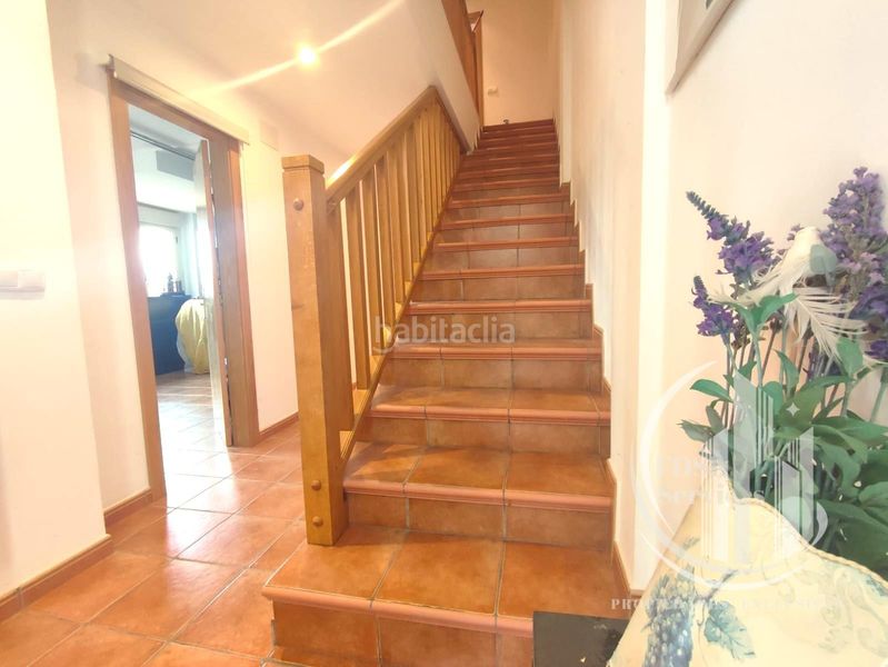 Foto e8c6aa48-eca5-4449-856b-907ef5156573. Casa aparellada amb xemeneia calefacció aparcament a Elciego
