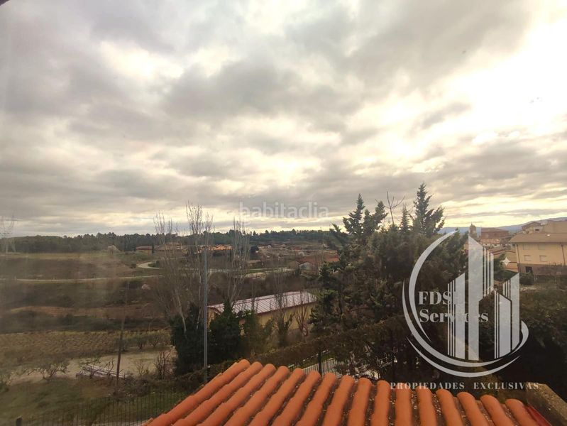 Foto e8f759e9-8c88-478c-aa9a-ff82ef817ef5. Casa aparellada amb xemeneia calefacció aparcament a Elciego