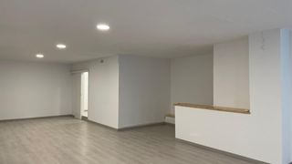 Alquiler Local Comercial en Ocata. Local en perfecto estado