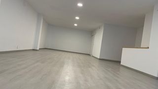 Lloguer Local Comercial a Ocata. Local en perfecto estado