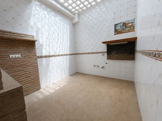 Rez-de-chaussée à Metro - Auditorio. Bajo vivienda