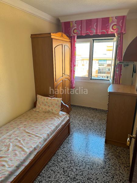 Foto dae4f5b2-1979-469c-b96f-fc95106a0314. Pis a Parque Ayala - Jardín de la Abadía - Huelín Málaga