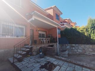 Maison jumelée  Travesía de robledo. Chalet adosado en venta en chapineria