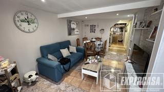 Country house in Calle Cisneros 8