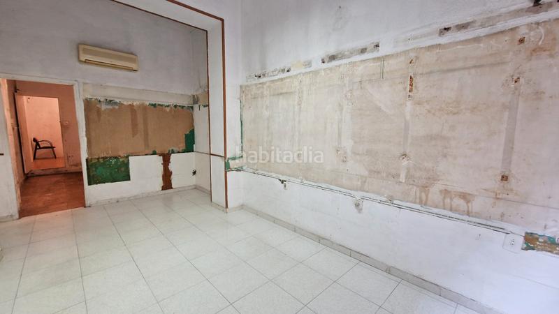 Foto 4e452b6b-ec45-42c7-984e-605d96182e1b. Lloguer local comercial a carrer mare de déu del carmel 6 a Barcelona