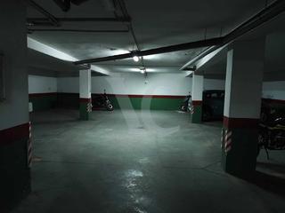 Parking voiture à Núcleo urbano