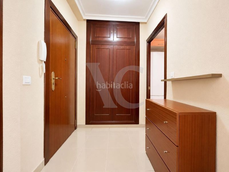 Foto f2d96638-287a-480b-98fb-41609a4791ce. Piso en Paseo Marítimo - San José - La Laguna Cádiz