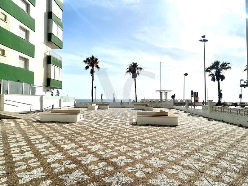 Foto f2feec5d-c965-43a4-9f99-b8da4dfa5530. Piso en Paseo Marítimo - San José - La Laguna Cádiz