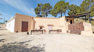 Maison à Hondón de las Nieves. Exclusiva finca con dos casas cueva en hondón de las nieves!