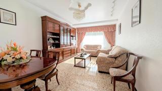 Appartement à San Crispín. Amplia vivienda de 4 dormitorios con ascensor y garaje