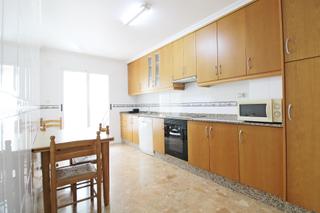 Location Appartement à Reina Victoria - Miguel Hernández. Vivienda seminueva, junto reina victoria, 100 m2, semiamueblada.