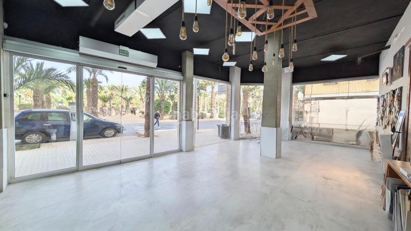 Foto c22bcd8a-4bcf-4f09-9ccb-d47a38b78b53. Alquiler local comercial  de esquina en Altabix alquiler con excelentes acabados en Elche / Elx