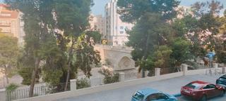 Büro in Reina Victoria - Miguel Hernández. Entresuelo comercial con posibilidad de cambio de uso y vistas p