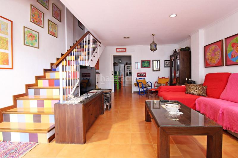 Foto 255bd80f-82a6-4d58-b070-91cb7ee84393. Casa bungalow de esquina en zona kelme en Ciutat Universitària Elche / Elx