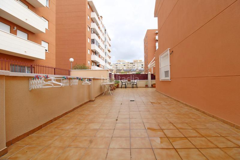 Foto 3e7a437f-4de8-45ab-ad06-786606c64fa7. Casa bungalow de esquina en zona kelme en Ciutat Universitària Elche / Elx