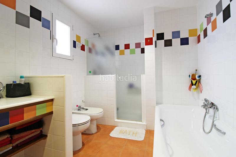 Foto 3f3ba912-7db1-4cce-8525-03f4f3b8acf3. Casa bungalow de esquina en zona kelme en Ciutat Universitària Elche / Elx