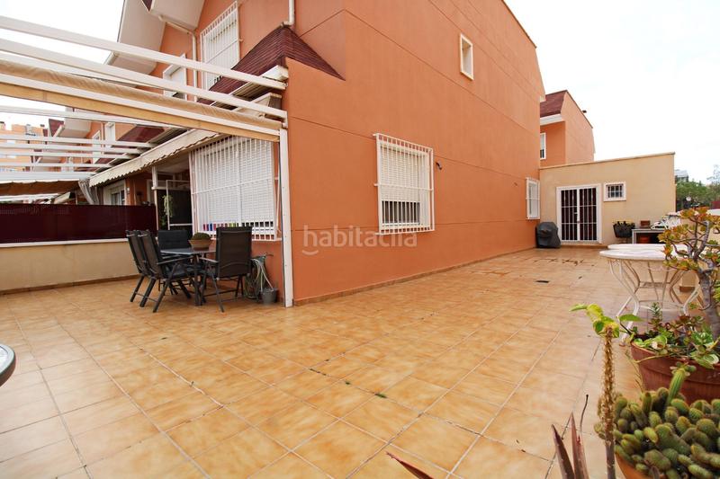 Foto 4e22d7cd-4c39-4fa0-8d57-fec8c7e288f6. Casa bungalow de esquina en zona kelme en Ciutat Universitària Elche / Elx