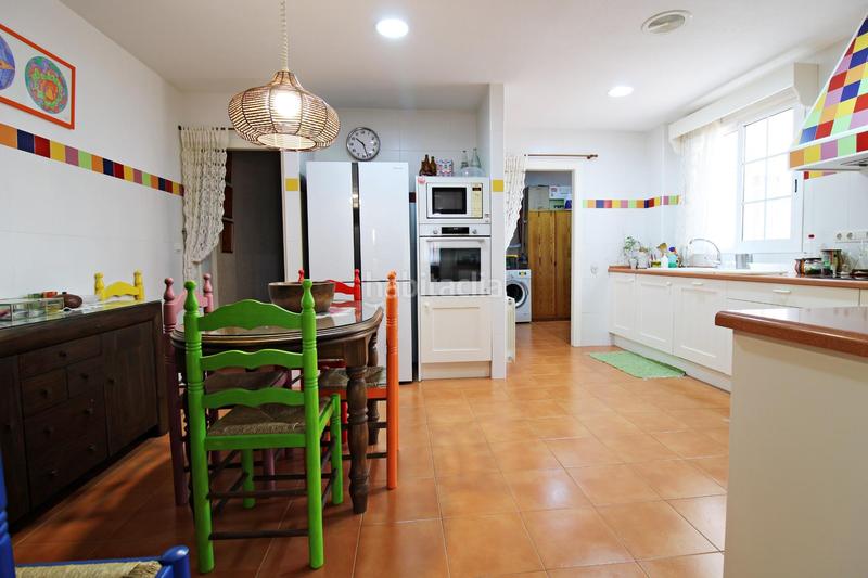 Foto 964aae6f-bc31-4e8b-9fda-1738a943979b. Casa bungalow de esquina en zona kelme en Ciutat Universitària Elche / Elx